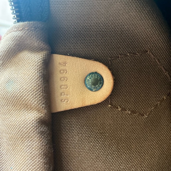 VTG Louis Vuitton Speedy 40 - Picture 5 of 7